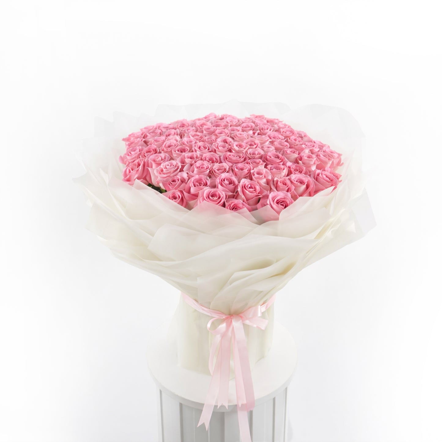 Grand 100 baby pink rose bouquet for luxury baby shower gift for sale in dubai