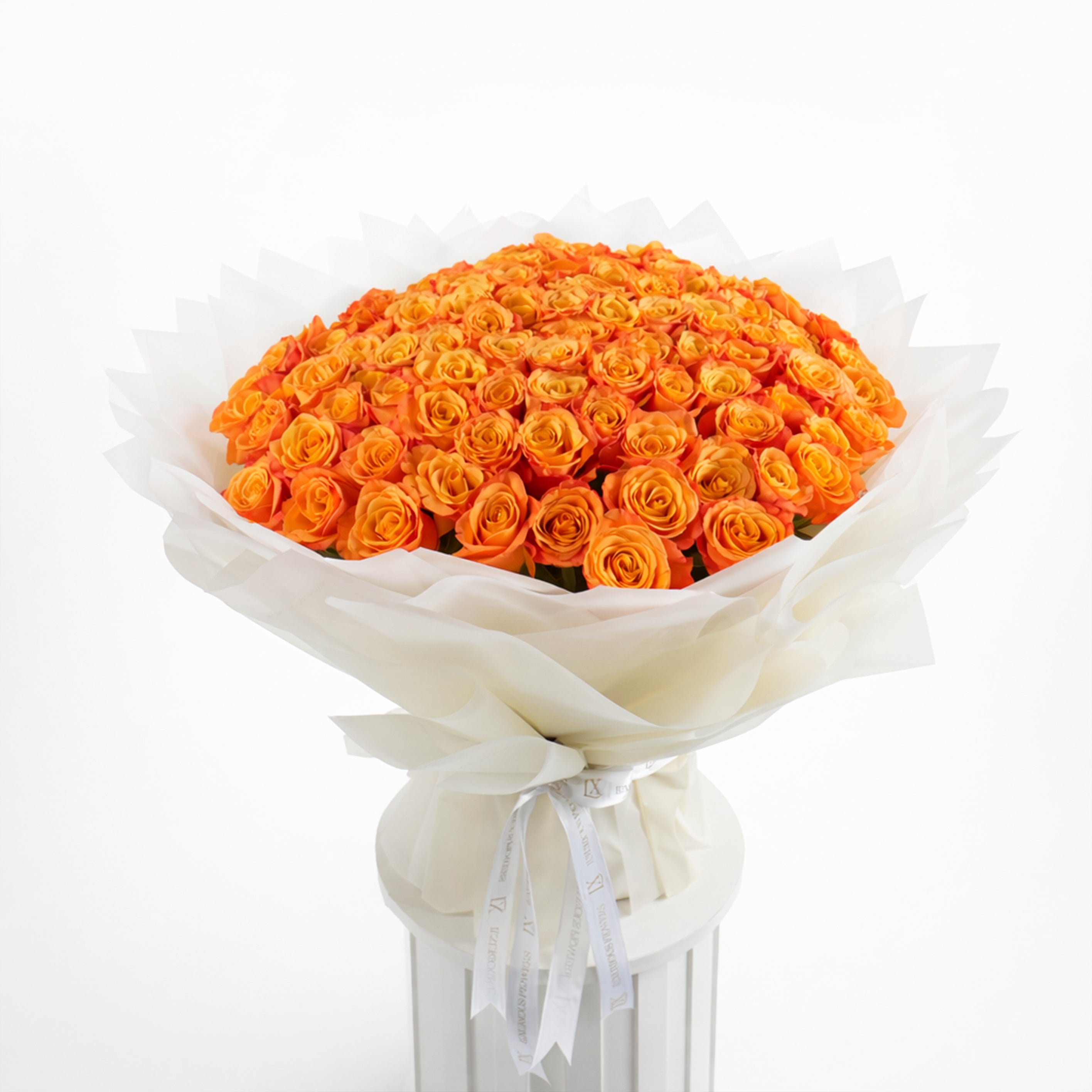 Grand 100 orange rose bouquet for luxury home staging and gifting