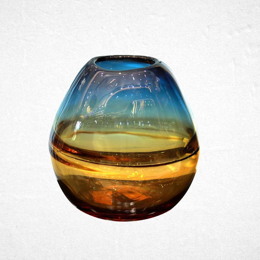 Charming vase - Luxurious Flowerssimple