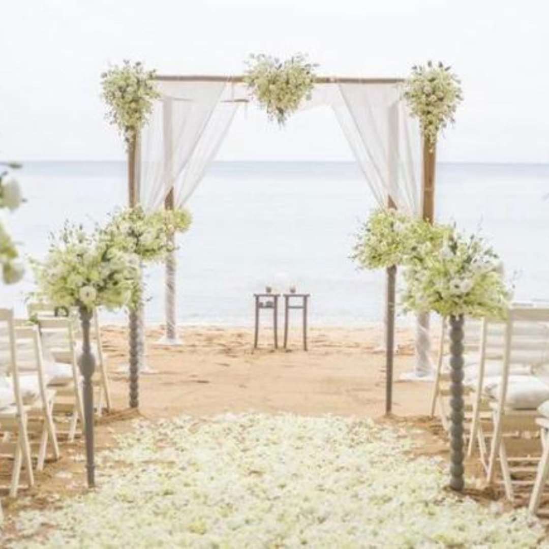 Coastal Heaven Of Love - Luxurious Flowerssimple