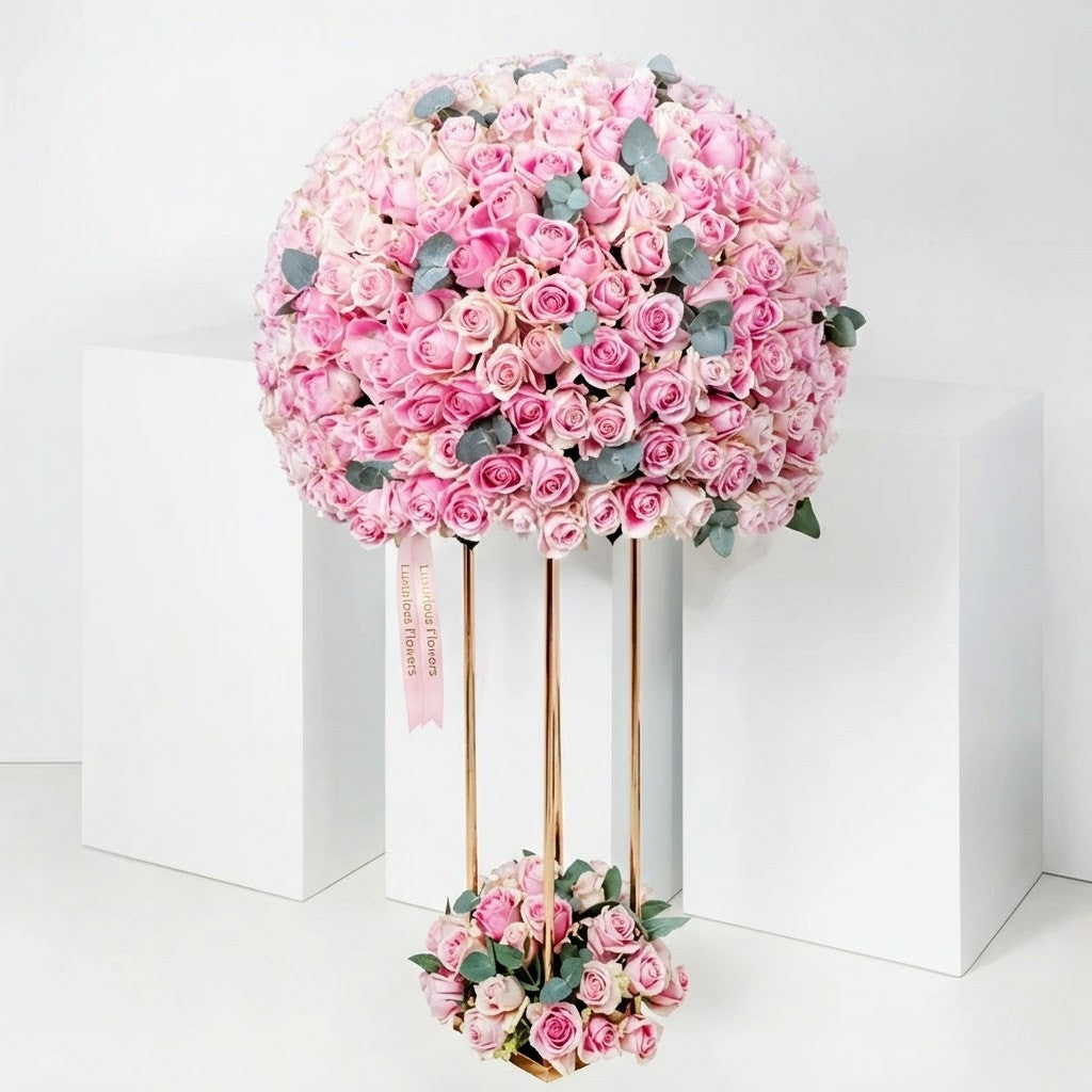 365 Pink Roses Stand
