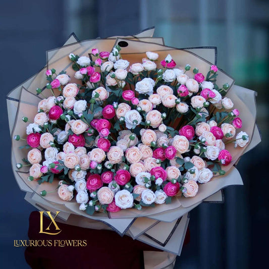 Girly Pink and white Rose Bouquet - Luxurious Flowerssimple