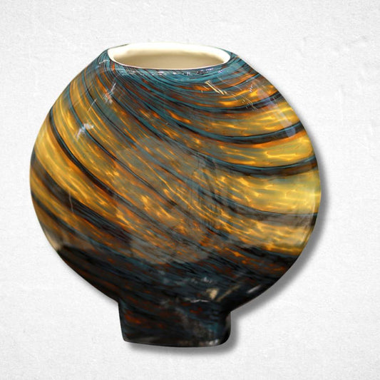 Golden Filigree Vase - Luxurious Flowerssimple