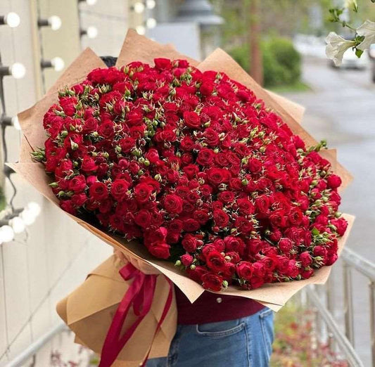 Love announcement - Luxurious Flowerssimple