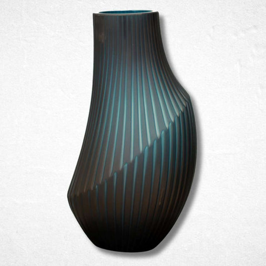 Midnight Sapphire Majesty Vase - Luxurious Flowerssimple