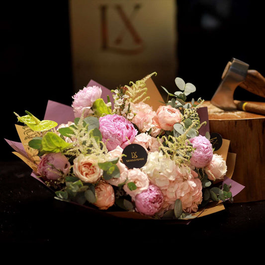 Unstoppable Floral Bouquet - Luxurious Flowerssimple