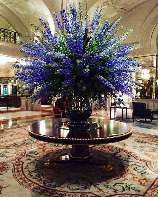 Wild Hotel Floral Arrangement - Luxurious Flowerssimple