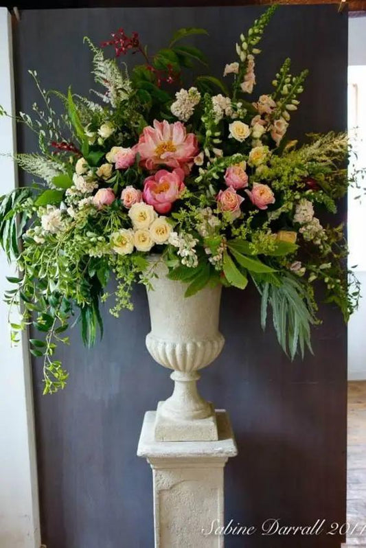 Curated & Refined Wedding Inspiration - Luxurious Flowerssimple
