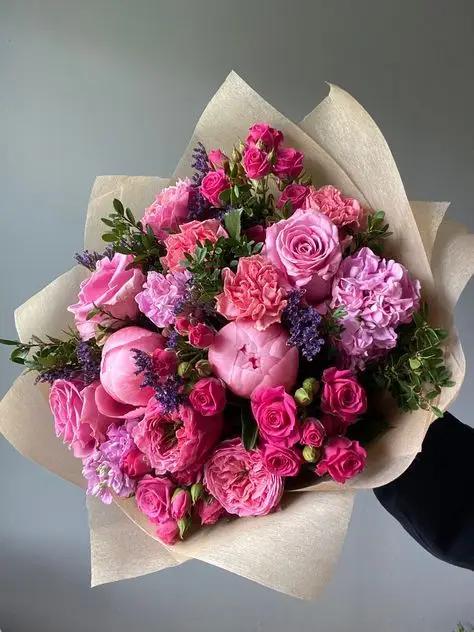 Floral best Arrangement - Luxurious Flowerssimple