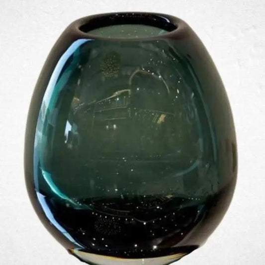 Noir Parisian Charm Vase - Luxurious Flowerssimple