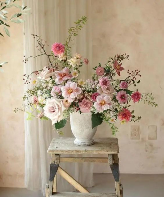 Soft Trending Hotel Floral Arrangement - Luxurious Flowerssimple